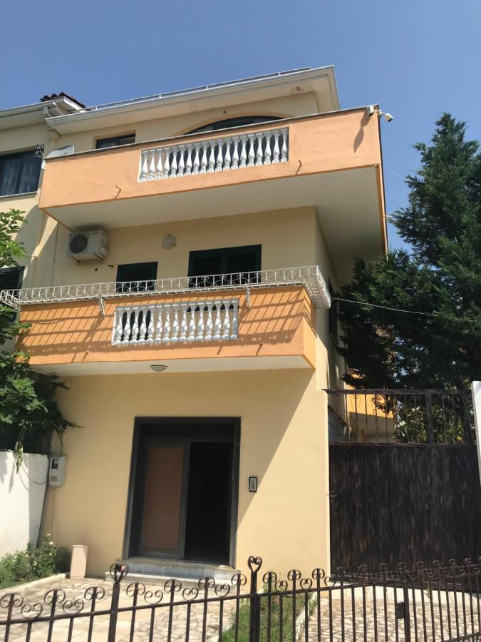 Sunrise Guest House ชโคเดอร์ ภายนอก รูปภาพ