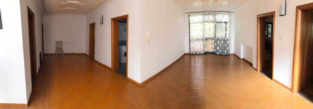 Sunrise Guest House ชโคเดอร์ ภายนอก รูปภาพ