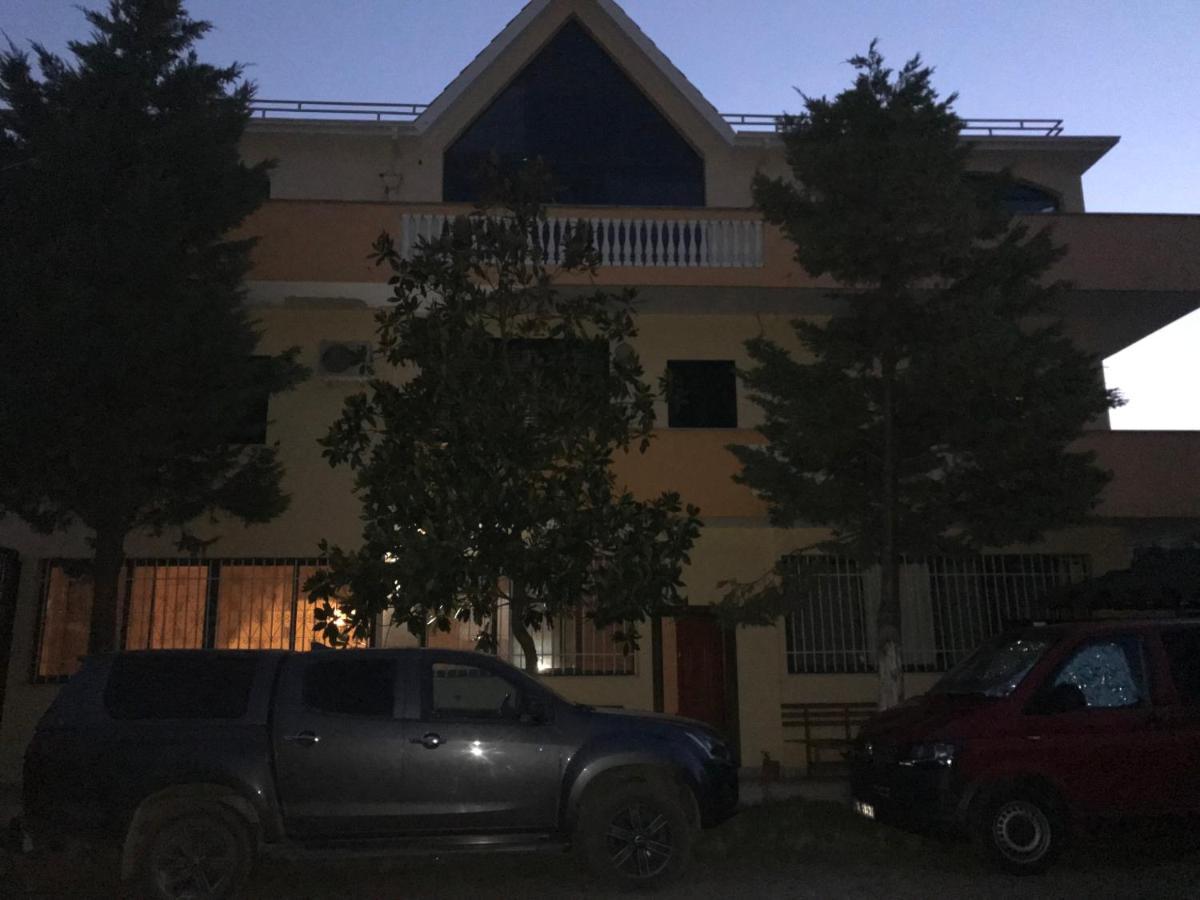 Sunrise Guest House ชโคเดอร์ ภายนอก รูปภาพ