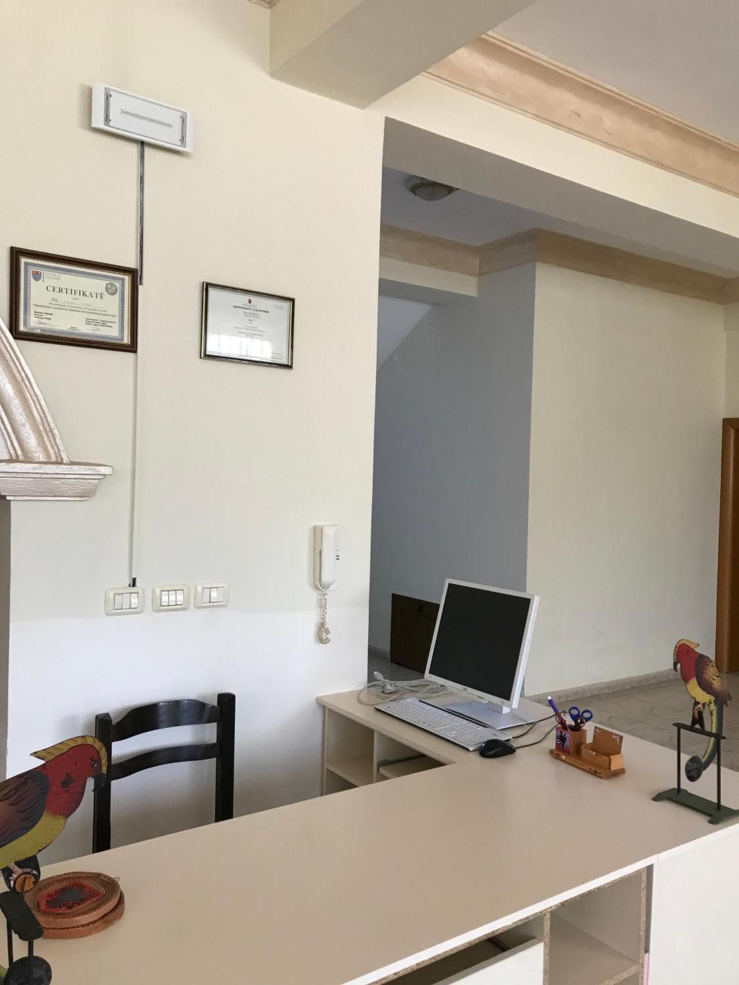 Sunrise Guest House ชโคเดอร์ ภายนอก รูปภาพ